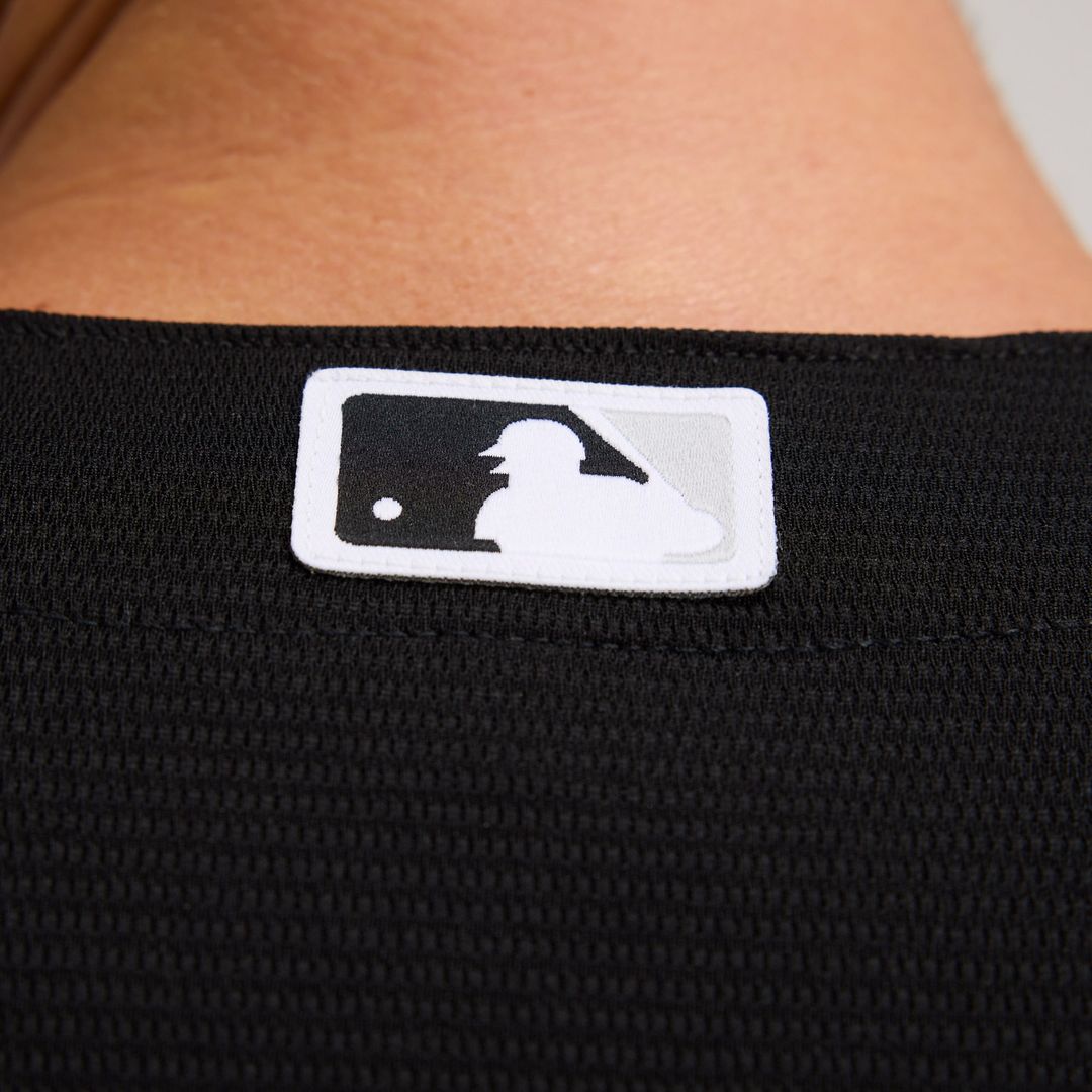 Chicago White Sox Nike Alternate Replica Team Jersey - Black Team Jersey Sports Fan Apparel