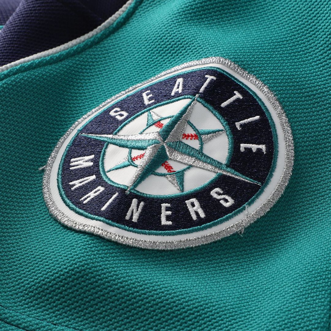 Seattle Mariners Ichiro Suzuki Mitchell & Ness 2006 Cooperstown Mesh Batting Practice Button - Up Jersey - Navy Team Jersey Sports Fan Apparel
