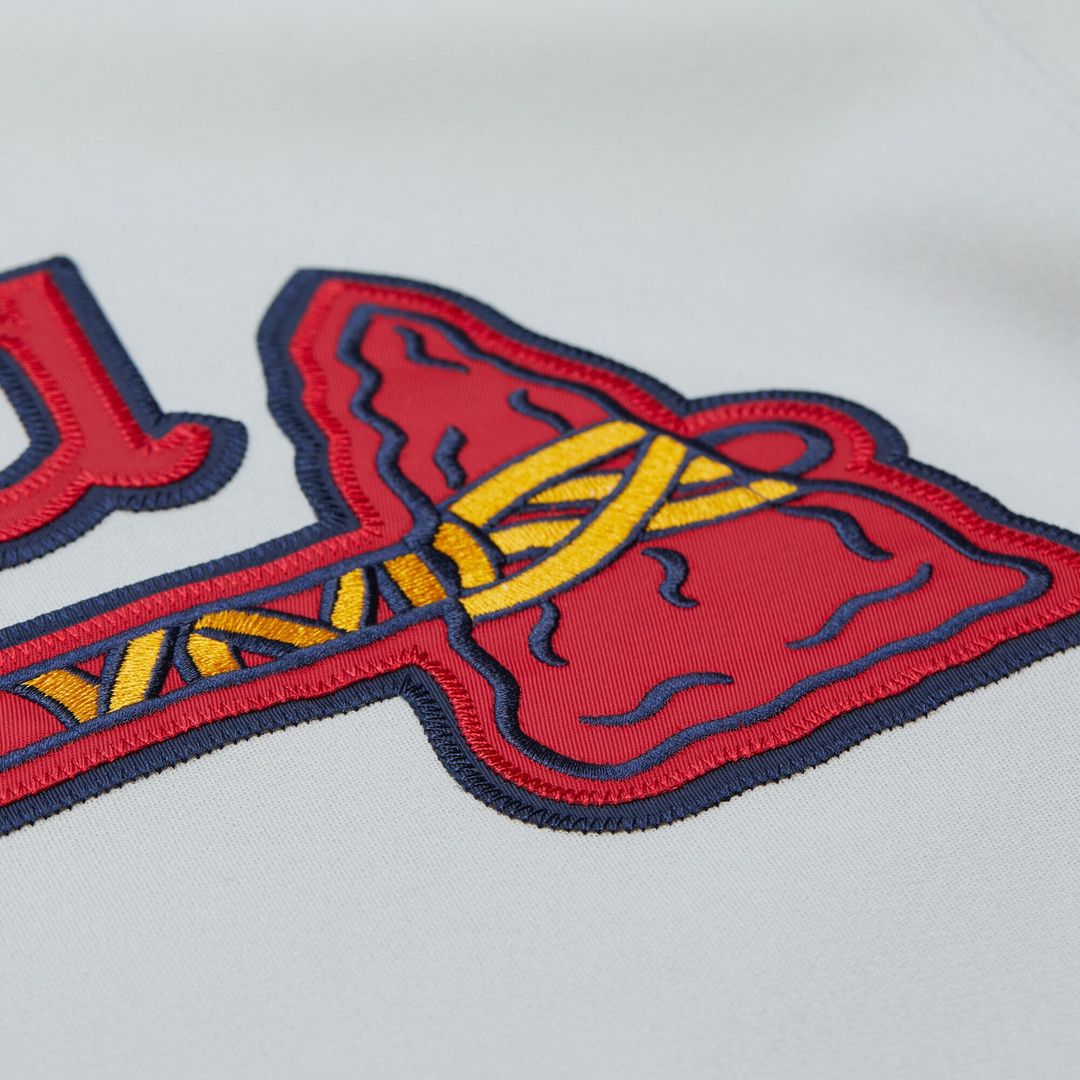 Atlanta Braves Greg Maddux Mitchell & Ness 1995 Throwback Authentic Jersey - Gray Team Jersey Sports Fan Apparel